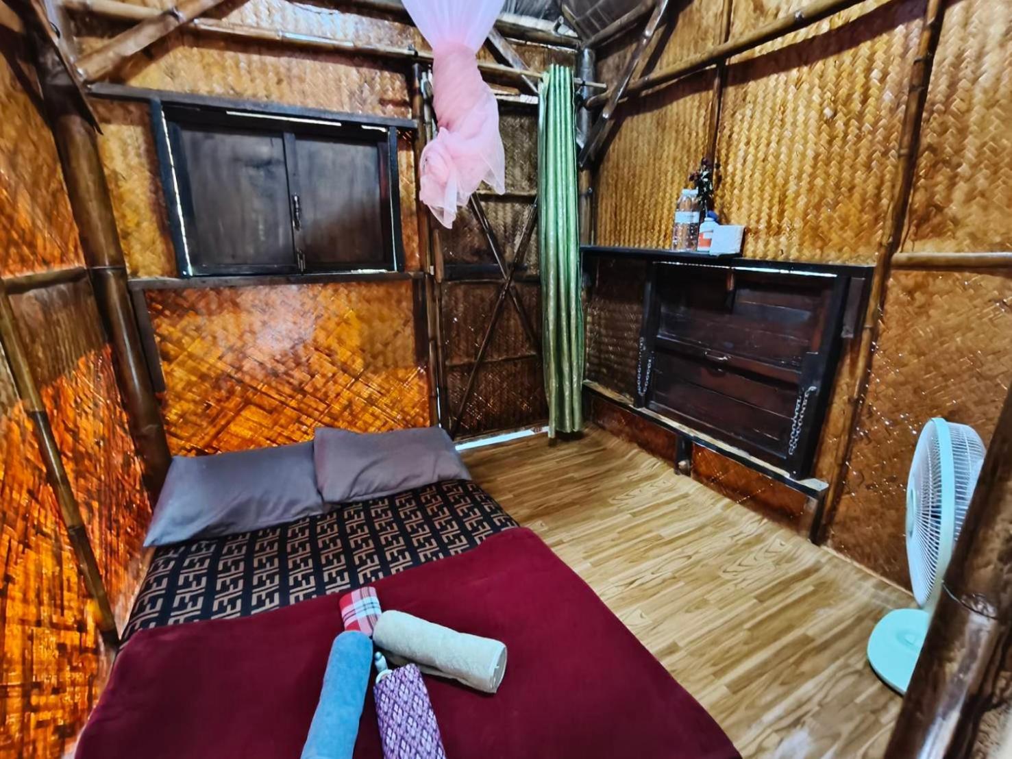Do Dee Cafe Bangkok Hostel Buitenkant foto